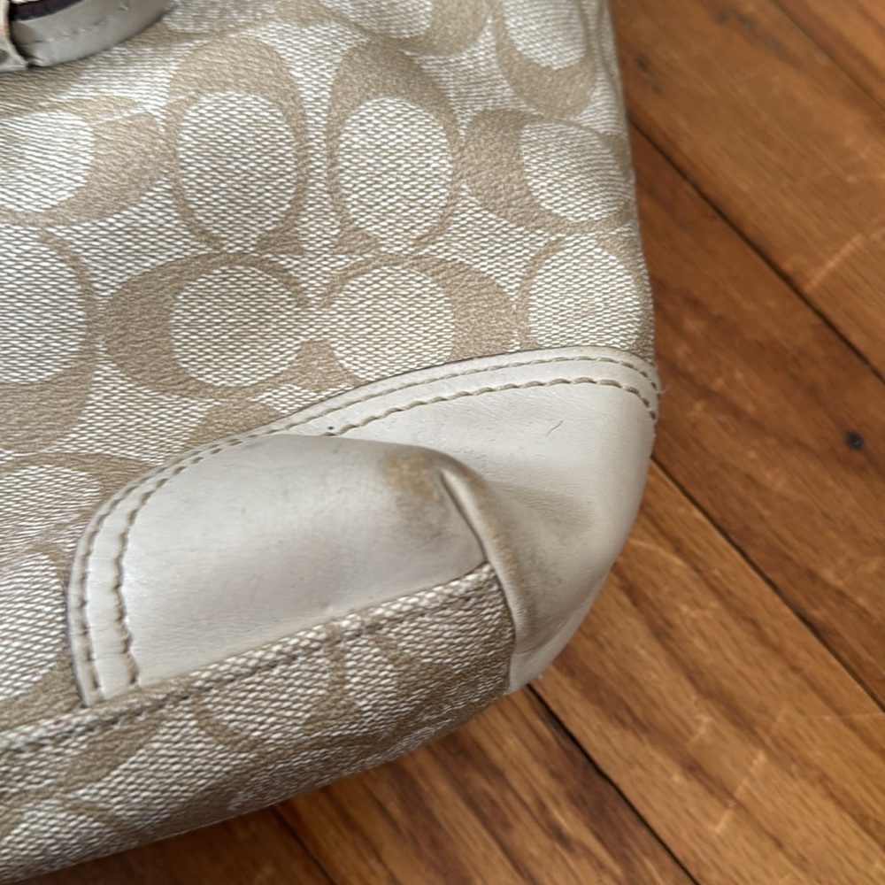 Coach handbag - Picture 6 of 7
